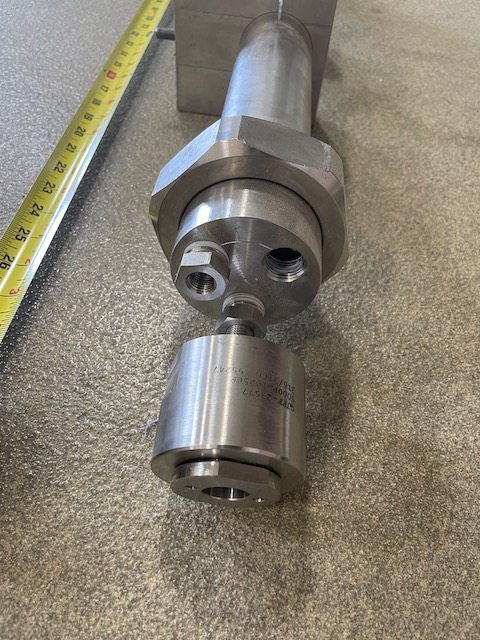 Surplus High Pressure Pipe for CO2 with Fittings